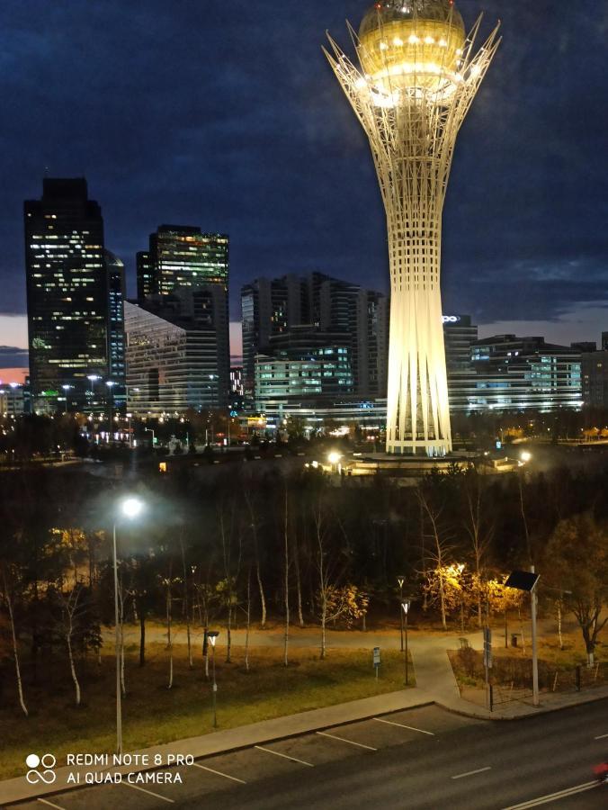 Апартаменты В Центре Левого Берега Akmola Esterno foto